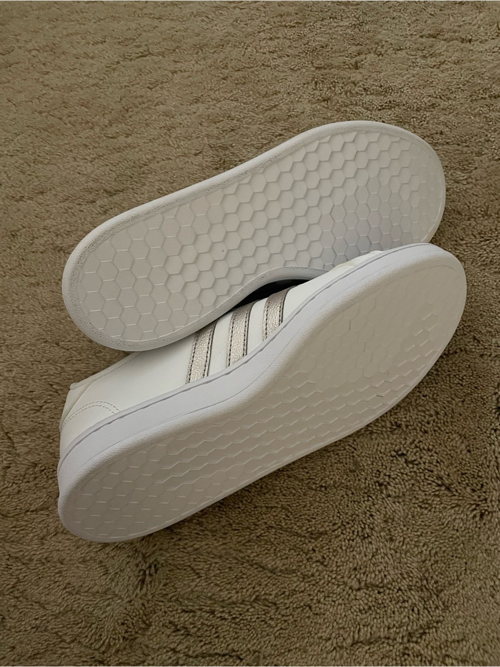 NEW Adidas White Sneakers with Silver Stripes - Picture 3 of 7